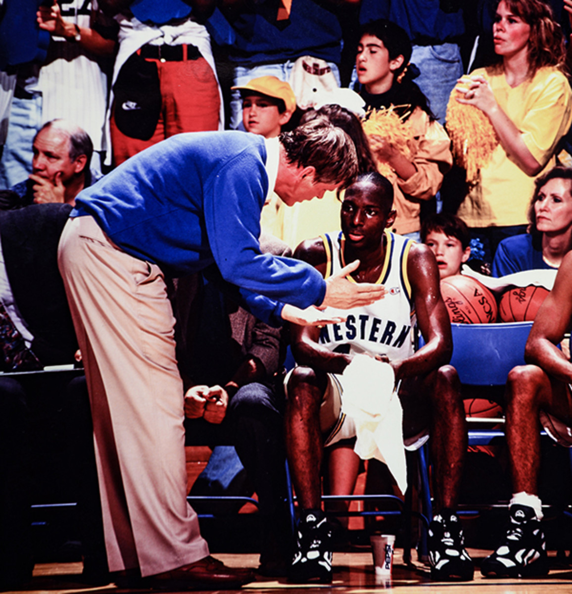 blue-chips-stills-movie-bench-coach.jpg